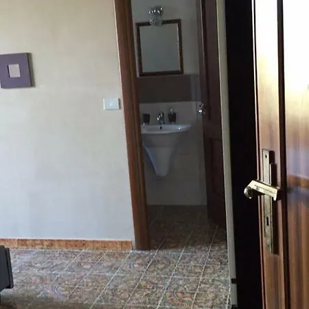 Donnanna 3* كارياتي